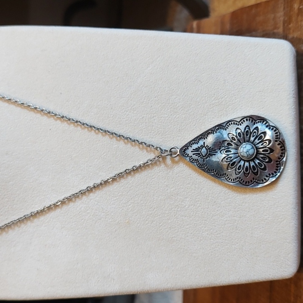 southwest pendant faux turquoise 18" silver stainless steel chain